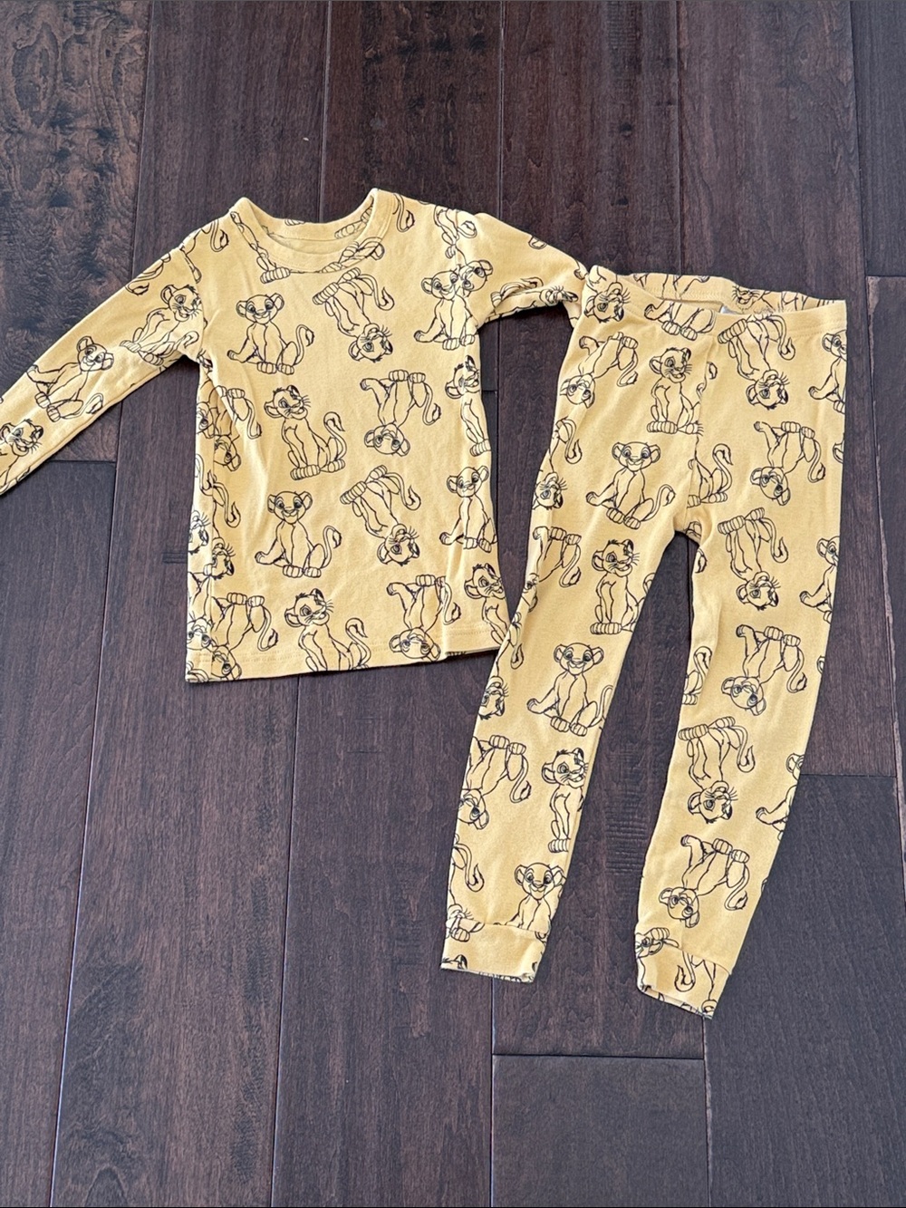 GAP Disney Yellow Lion King Simba Print Kids Pajama Set - Long Sleeve Top & Pant
